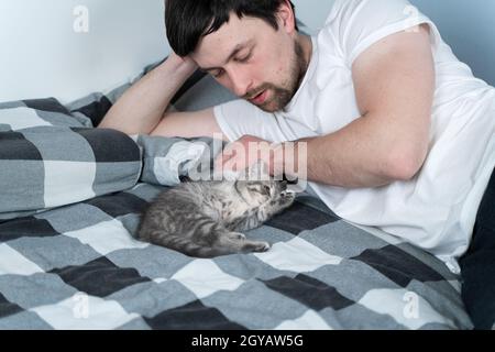 Le Theme Est L Amour Le Soin Et La Protection Des Animaux De Compagnie Homme Se