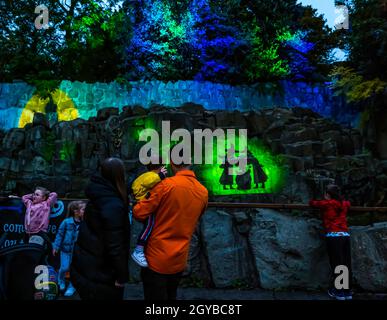 Zoo d'Édimbourg, Écosse, Royaume-Uni, 07 octobre 2021.Halloween Trail au zoo d'Édimbourg : le tout premier événement d'Halloween du zoo appelé ‘Spooktacular’ est un sentier d'Halloween illuminé pour les visiteurs Banque D'Images