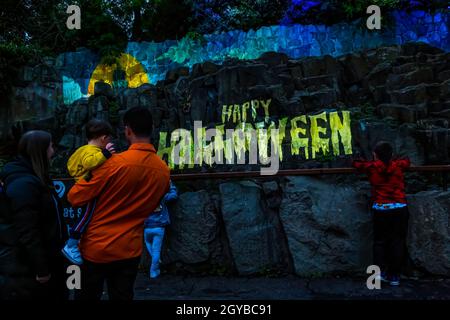 Zoo d'Édimbourg, Écosse, Royaume-Uni, 07 octobre 2021.Halloween Trail au zoo d'Édimbourg : le tout premier événement d'Halloween du zoo appelé ‘Spooktacular’ est un sentier d'Halloween illuminé pour les visiteurs Banque D'Images