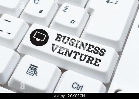 Affiche de texte montrant Business Venture, Business idée nouvelle entreprise qui est formé avec un plan et s'attend à gagner Internet navigation et étude de recherche en ligne Banque D'Images