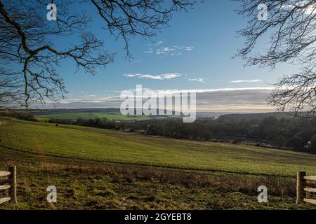 Vue sur les champs de la vallée de Medway en hiver Banque D'Images