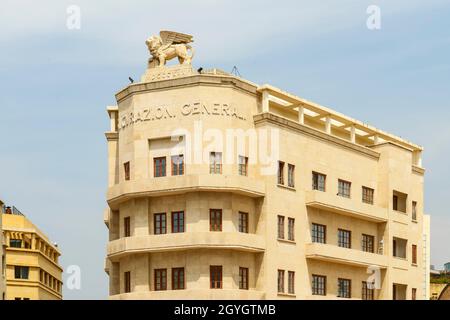 LIBAN, BEYROUTH, CENTRE-VILLE DE BEYROUTH, IMMEUBLE AUTOUR DE LA PLACE DE L'ETOILE (PLACE NEJMEH) Banque D'Images