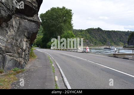 Route du côté est le long du rocher de Loreley à Mittelrheintal Banque D'Images