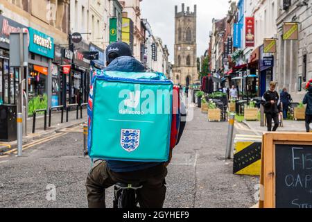 Deliveroo dans le quartier alimentaire de Bold Street, Liverpool, Mersyeside, Royaume-Uni. Banque D'Images