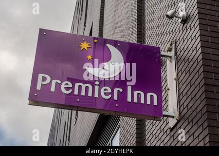 Panneau Premier Inn, Liverpool, Merseyside, Royaume-Uni. Banque D'Images