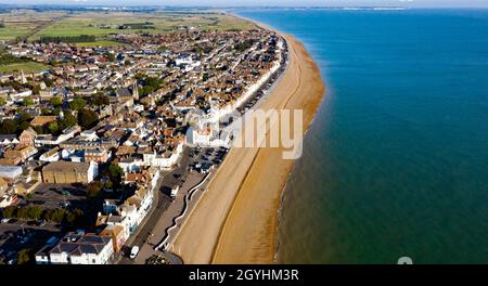 Vue aérienne de l'affaire en direction de l'est vers Sandwich Bay, Kent Banque D'Images