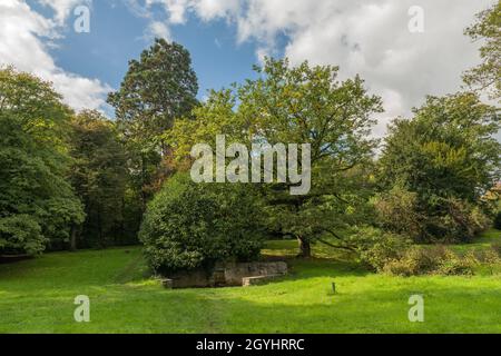 Theodorus Quelle dans le parc sources Kronthal, Kronberg im Taunus, Allemagne Banque D'Images