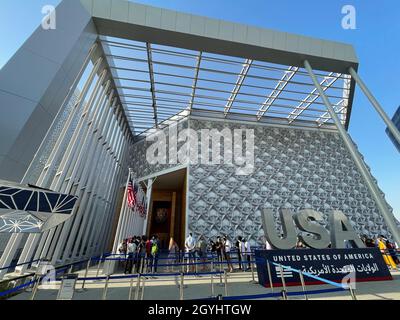 (211008) -- DUBAÏ, le 8 octobre 2021 (Xinhua) -- photo prise le 7 octobre 2021 montre le pavillon américain de l'Expo 2020 Dubai à Dubaï, dans les Émirats arabes Unis.Après un délai d'un an dû à la pandémie COVID-19, l'Expo 2020 Dubai, très attendue, a ouvert ses portes aux visiteurs le 1er octobre.(Xinhua/su Xiaopo) Banque D'Images