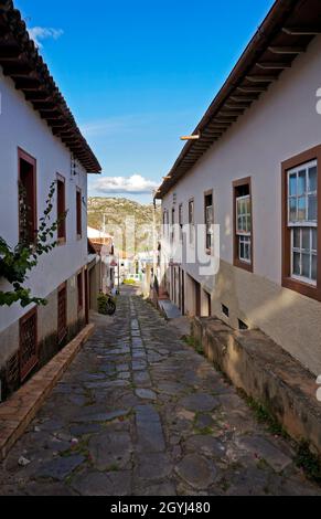 DIAMANTINA, MINAS GERAIS, BRÉSIL - 20 JANVIER 2019 : rue typique du centre historique Banque D'Images