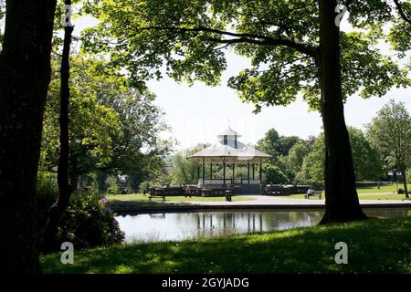 Kiosque victorien, Parc Greenhead, Huddersfield Banque D'Images