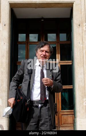 Rome, Italie.08 octobre 2021.Le scientifique Giorgio Parisi, Prix Nobel de physique pour 2021 entre dans la Chambre basse.Rome (Italie), 8 octobre 2021 photo Samantha Zucchi Insidefoto crédit: Insidefoto srl/Alamy Live News Banque D'Images