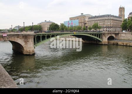 la seine et le pont notre-dame à paris (france) Banque D'Images