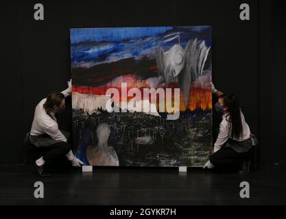 Œuvres de Jean-Michel Basquiat , Peter Doig ,david Hockney , Bridget Riley ,Radiohead x Stanley Donwood , comment disparaître complètement 9-15 octobre partenaire de Christie avec thom Yorke de radiohead pour présenter des œuvres de Stanley Donwood , créées pour l'album Kid A ,Offert en premier ouvert le 5-19 octobre 2021 .1-54 redéfinir la tendance - les histoires en train de se rendre 9-15 octobre 2021 .Bold Black British ), sous la direction d'Aindrea Emelife , jusqu'au 21 octobre Christie's , en partenariat avec la conservatrice visionnaire Aindrea Emelife , présentera l'héritage des artistes Black British . Banque D'Images