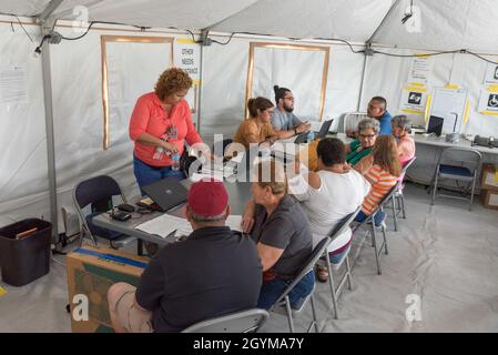 Guayanilla, PR, le 29 janvier 2020 -- Un centre de reprise après sinistre de la FEMA a ouvert ici pour aider les survivants du récent séisme de magnitude 6.4.Photo de Liz Roll/FEMA Banque D'Images