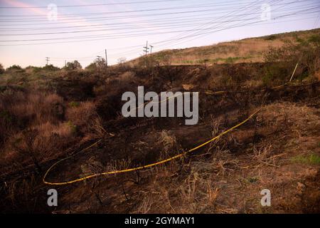 La végétation brûlée peut être vue près des routes Cristianitos et Basilone à bord du camp de base du corps des Marines Pendleton, Californie, le 30 janvier 2020.Le service des incendies du camp Pendleton et l'autorité des incendies du comté d'Orange ont répondu aux deux incendies de broussailles pendant la nuit.Les incendies ont brûlé environ un hectare et provoqué des ralentissements le long de l'Interstate Highway 5.(É.-U.Photo du corps marin par Cpl.Dylan Chagnon) Banque D'Images