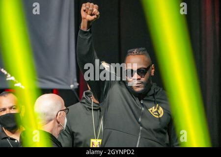 Las Vegas, États-Unis.08 octobre 2021.LAS VEGAS, NV - 8 OCTOBRE : Deontay Wilder au stade officiel de la MGM Grand Garden Arena pour Tyson Fury vs Deontay Wilder III - Weigh-ins le 8 octobre 2021 à Las Vegas, NV, États-Unis.(Photo de Louis Grasse/PxImages) crédit: PX Images/Alamy Live News Banque D'Images