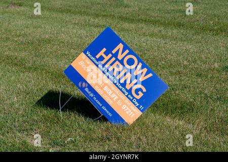 Mounds View, Minnesota.Maintenant, l'embauche signe à Biolife plasma avec les vacances et les avantages le premier jour. Banque D'Images