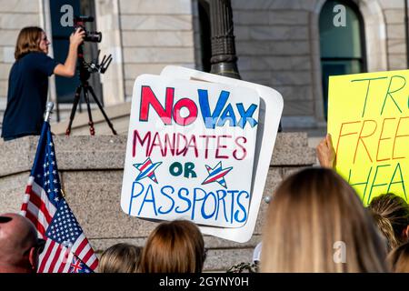St. Paul, Minnesota.Arrêtez la manifestation du mandat.Manifestation pour mettre fin aux mandats et passeports relatifs aux vaccins.Mouvement anti-vaccin. Banque D'Images