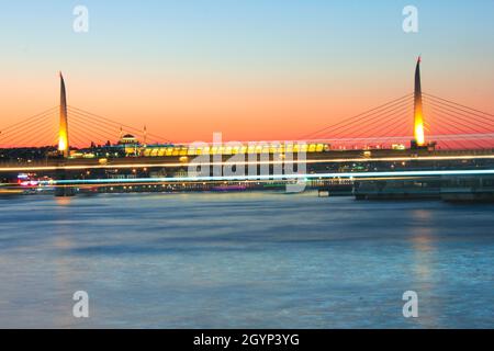 Eminönü,Istanbul,Turquie-septembre-Dimanche-2021: Connu sous le nom de 'Eminönü'.Vue sur le Bosphore Banque D'Images