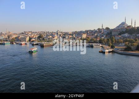 Eminönü,Istanbul,Turquie-septembre-Dimanche-2021: Connu sous le nom de 'Eminönü'.Vue sur le Bosphore Banque D'Images