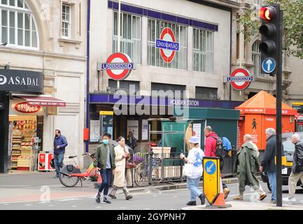 Entrée à la station de métro Holborn, Londres, Royaume-Uni Banque D'Images