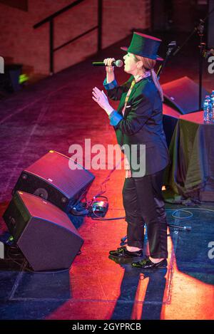 La chanteuse-compositrice américaine Suzanne Vega se présente au National Arts Festival à Grahamstown/Makhanda, Afrique du Sud, 07 juillet 2018. Banque D'Images