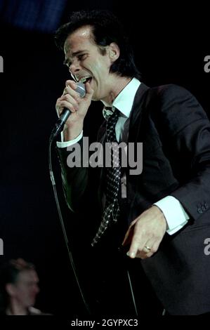 Milan Italie 2001-06-04: Nick Cave lors du concert au Palalido Banque D'Images