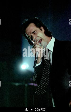 Milan Italie 2001-06-04: Nick Cave lors du concert au Palalido Banque D'Images