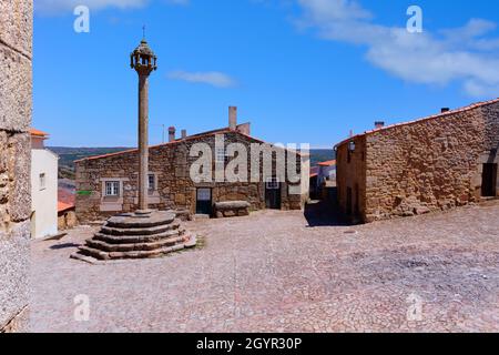 Pelourinho, Castelo Mendo, village historique autour de la Serra da Estrela, quartier de Castelo Branco, Beira, Portugal Banque D'Images