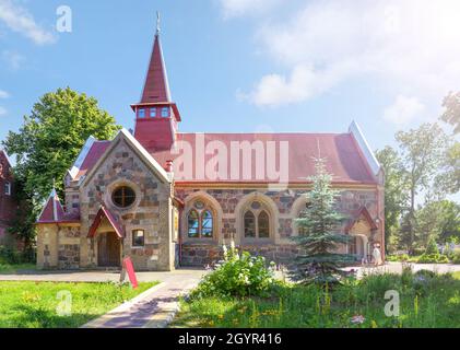 Église de l'icône Kazan de la mère de Dieu dans les Yantarny.Région de Kaliningrad, Russie. Banque D'Images