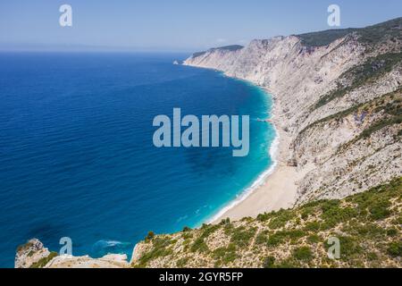 Célèbre plage de Platia Ammos sur l'île de Kefalonia, Grèce.La plage a été touchée par le tremblement de terre au printemps 2014 et il est très difficile d'y aller Banque D'Images