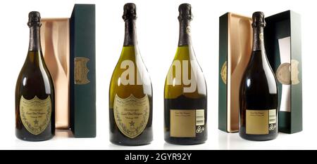 Bouteilles de champagne Dom Perignon isolées sur fond blanc Banque D'Images