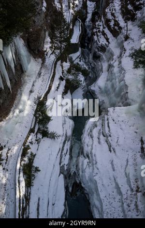 Gorge gelée Banque D'Images