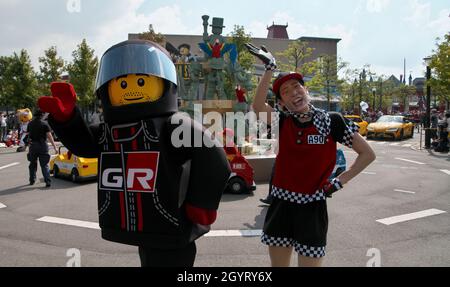 Nagoya, Japon.09e octobre 2021.Des danseurs se produisent lors d'une parade à la station balnéaire de LEGOLAND JAPAN à Nagoya, au Japon, le samedi 9 octobre 2021.Photo par Keizo Mori/UPI crédit: UPI/Alay Live News Banque D'Images