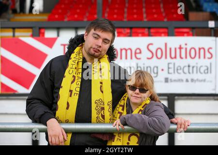 Stade communautaire VBS, Sutton, Londres.9 octobre 2021.EFL League 2 football, Sutton United versus Port Vale; Sutton United fans avant le match.Crédit : action plus Sports/Alamy Live News Banque D'Images