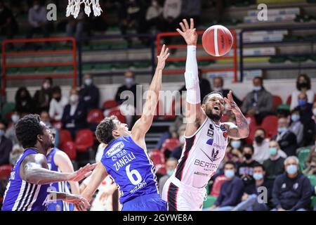 Italie, Casale 9 octobre 2021 match du championnat italien de basket-ball A1 Bertram Derthona Panier Tortona vs Happy Casa Brindisi (78-87) Banque D'Images