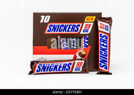 Lot de 10 barres d'encas au chocolat Snickers 99kcal Banque D'Images