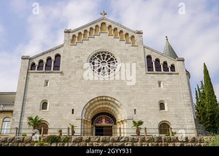 OPATIJA, CROATIE -septembre 25,2021:Église de l'Annonciation de la Sainte Vierge Marie Banque D'Images