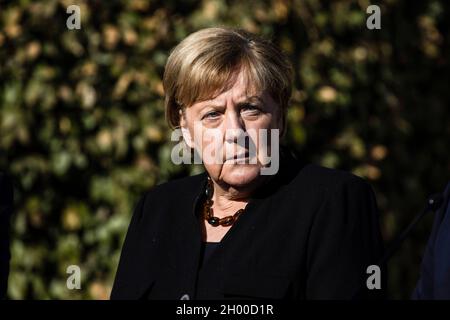 Jérusalem, Israël.10 octobre 2021.La chancelière allemande Angela Merkel assiste à une cérémonie au musée commémoratif de l'Holocauste de Yad Vashem.Crédit : Ilia Yefimovich/dpa/Alay Live News Banque D'Images