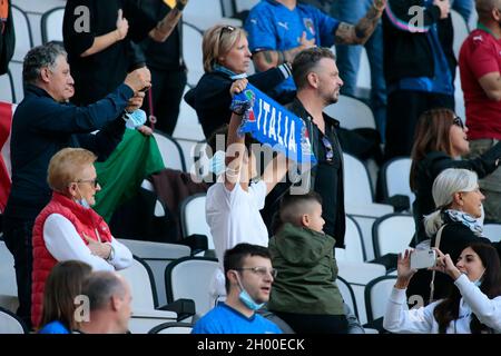 Turin, Italie.10 octobre 2021.Supporters lors de la Ligue des Nations de l'UEFA, troisième place de match de football entre l'Italie et la Belgique le 10 octobre 2021 au stade Allianz à Turin, Italie - photo Nderim Kacili/DPPI crédit: DPPI Media/Alay Live News Banque D'Images