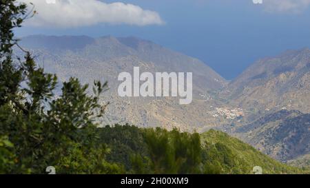 La Gomera est la deuxième plus petite des îles Canaries appartenant à l'Espagne et inspire les visiteurs avec son paysage volcanique bizarre. Banque D'Images