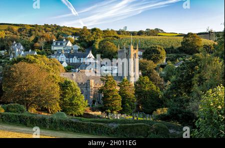 Église Saint-George dans le village de Dittisham, South Devon, Angleterre, Royaume-Uni Banque D'Images