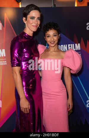 LONDRES, ANGLETERRE 8 octobre 21 : Rebecca Hall et Ruth Negga assistent à la première européenne de passage au Curzon Mayfair, Londres, Royaume-Uni, le 8 octobre 2021.Photo de Gary Mitchell/Alay Live News Banque D'Images