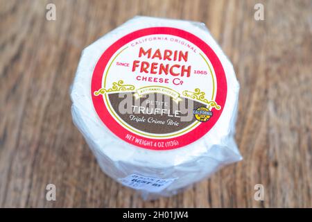 États-Unis.11 septembre 2021.Roue de brie aux truffes de Marin French Cheese Company, photographiée à Napa, Californie, le 11 septembre 2021.(Photo de Sftm/Gado/Sipa USA) crédit: SIPA USA/Alay Live News Banque D'Images