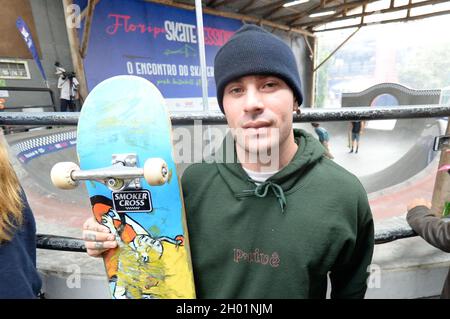 Florianópolis (SC), 10/10/2021 - Esporte / Skate - Ocorre neste domingo o Floripa Skate sessions.EVENTO realizado na cidade de Florianópolis, Santa C. Banque D'Images