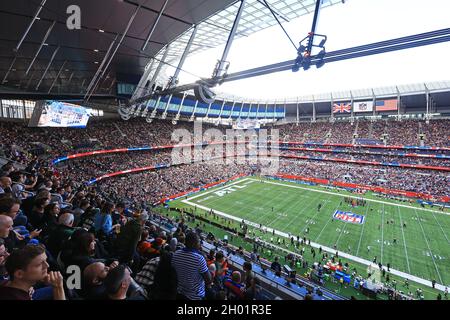 Vue générale du Tottenham Hotspur Stadium avant le match de la NFL International Series entre les New York Jets et les Atlanta Falcons, dimanche 1er octobre Banque D'Images