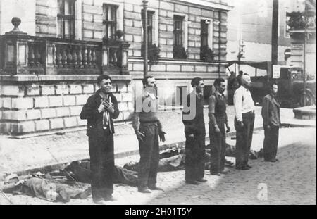 Des civils polonais sont exécutés pendant le dimanche sanglant à Bydgoszcz (Bromberg) , Pologne, 1939. Banque D'Images