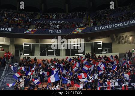 Milan, Italie.10 octobre 2021.Les fans assistent à l'UEFA Nations League finals 2021 final match de football entre l'Espagne et la France au stade Giuseppe Meazza, Milan, Italie le 10 octobre 2021 crédit: Live Media Publishing Group/Alay Live News Banque D'Images