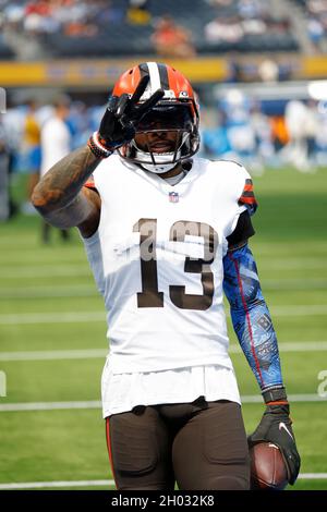 10 octobre 2021 le grand récepteur des Cleveland Browns Odell Beckham Jr. (13) en action pendant le match de la NFL entre les Los Angeles Chargers et les Cleveland Browns au stade SOFI d'Inglewood, en Californie.Charles Baus/CSM. Banque D'Images