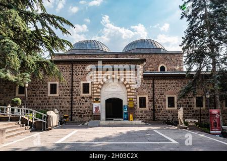 Musée des civilisations anatoliennes d'Ankara vue pittoresque à couper le souffle lors d'une journée du ciel bleu en été Banque D'Images